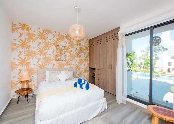 Charming & Comfortable House, 15 Min To Downtown Playa del Carmen